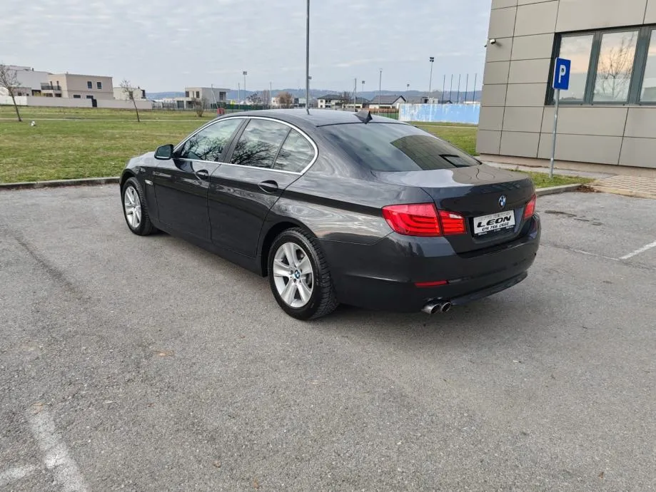 bmw serija 5 520d automatik, 2011g, 274000 km, kartice 24/36 rata - slika 4