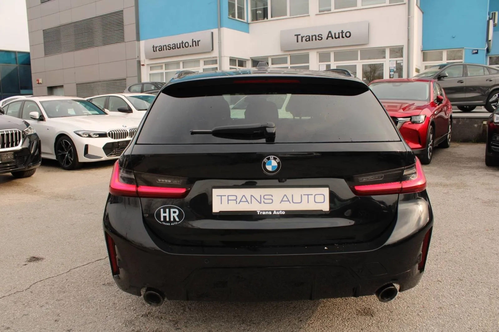 bmw serija 3 touring 320d xdrive m paket *head up, led, kamera* - slika 6