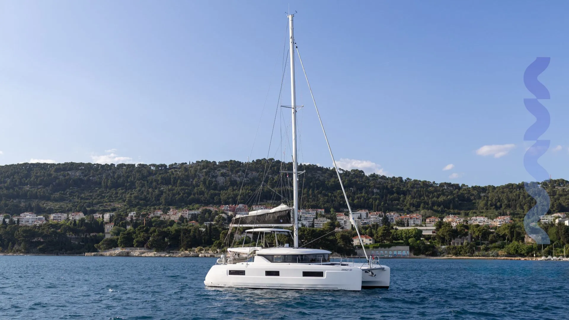 lagoon 46 -skyfall - charter ready - slika 2