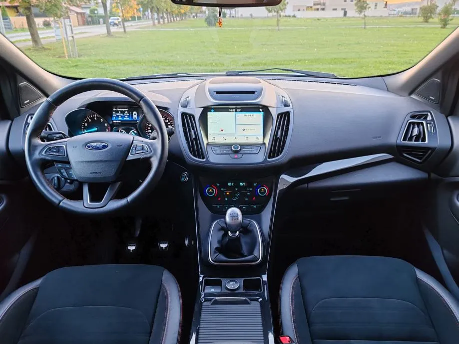 ford kuga 1,5 st-line 2018 godina, 89000 km , kartice 24/36 rata - slika 13