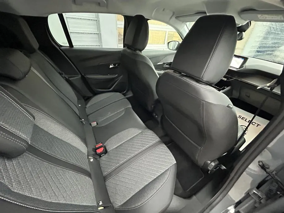 peugeot 208 hybrid 110 e-dcs6 - 2025 - 15000 km - gratis registracija - slika 11