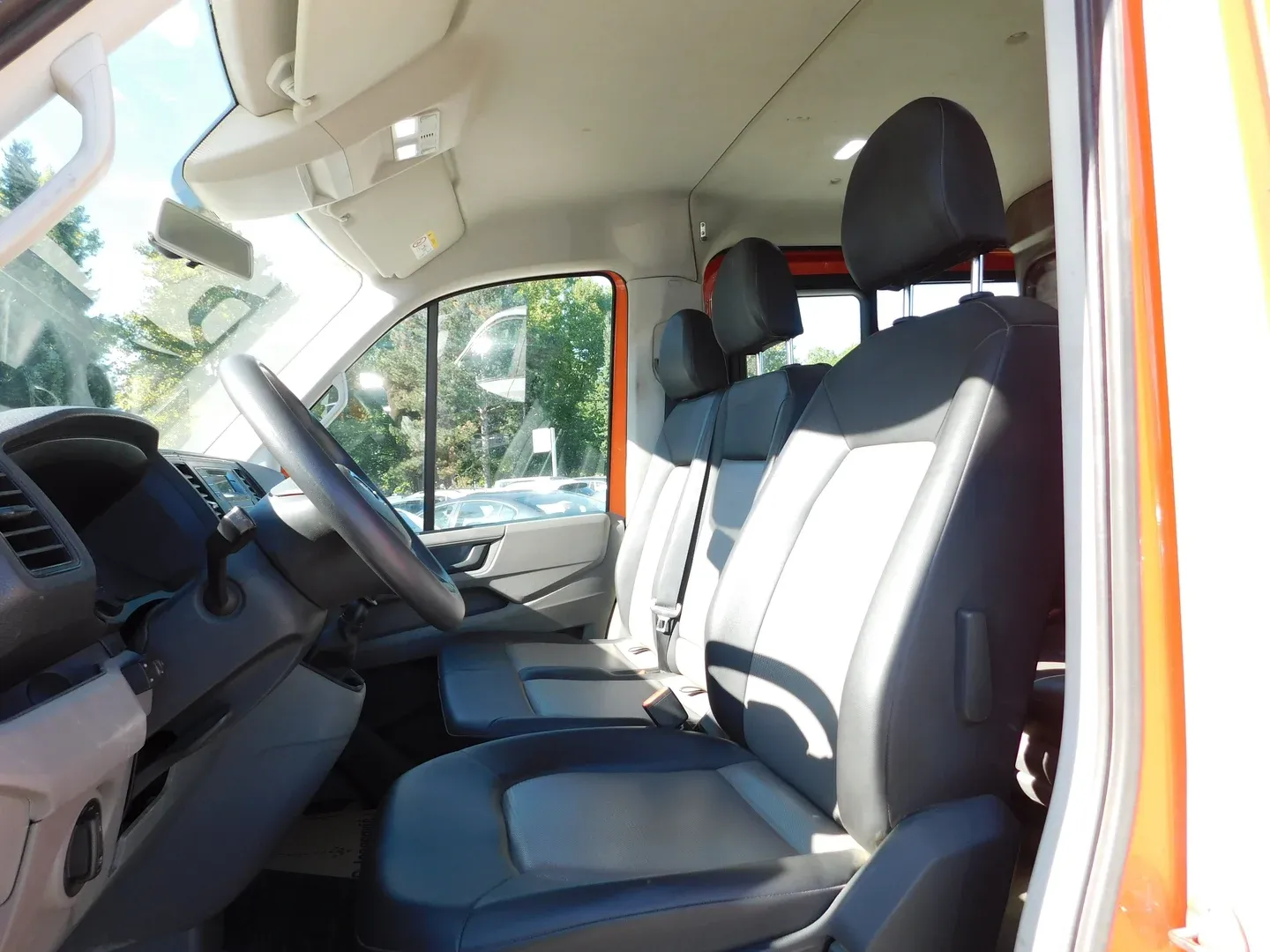 12504 vw crafter furgon 35 2,0 tdi l3h2 - slika 8