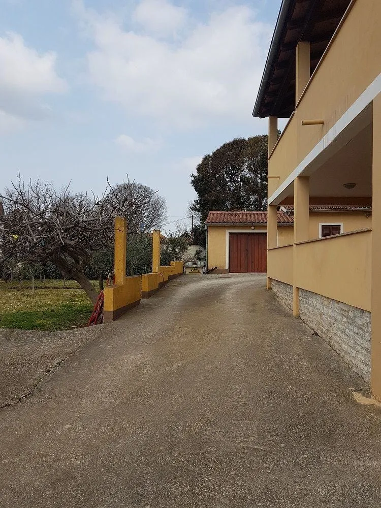 poreč 10 km -obiteljska kuća na prodaji (prodaja) - slika 13