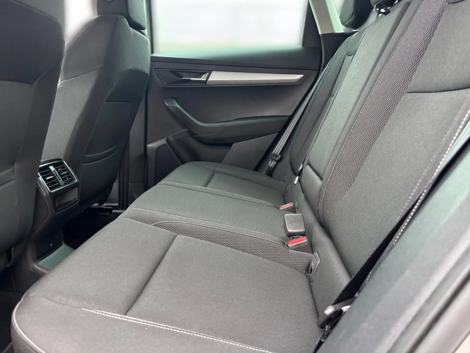 škoda karoq 2.0 tdi 85kw automatik - slika 11