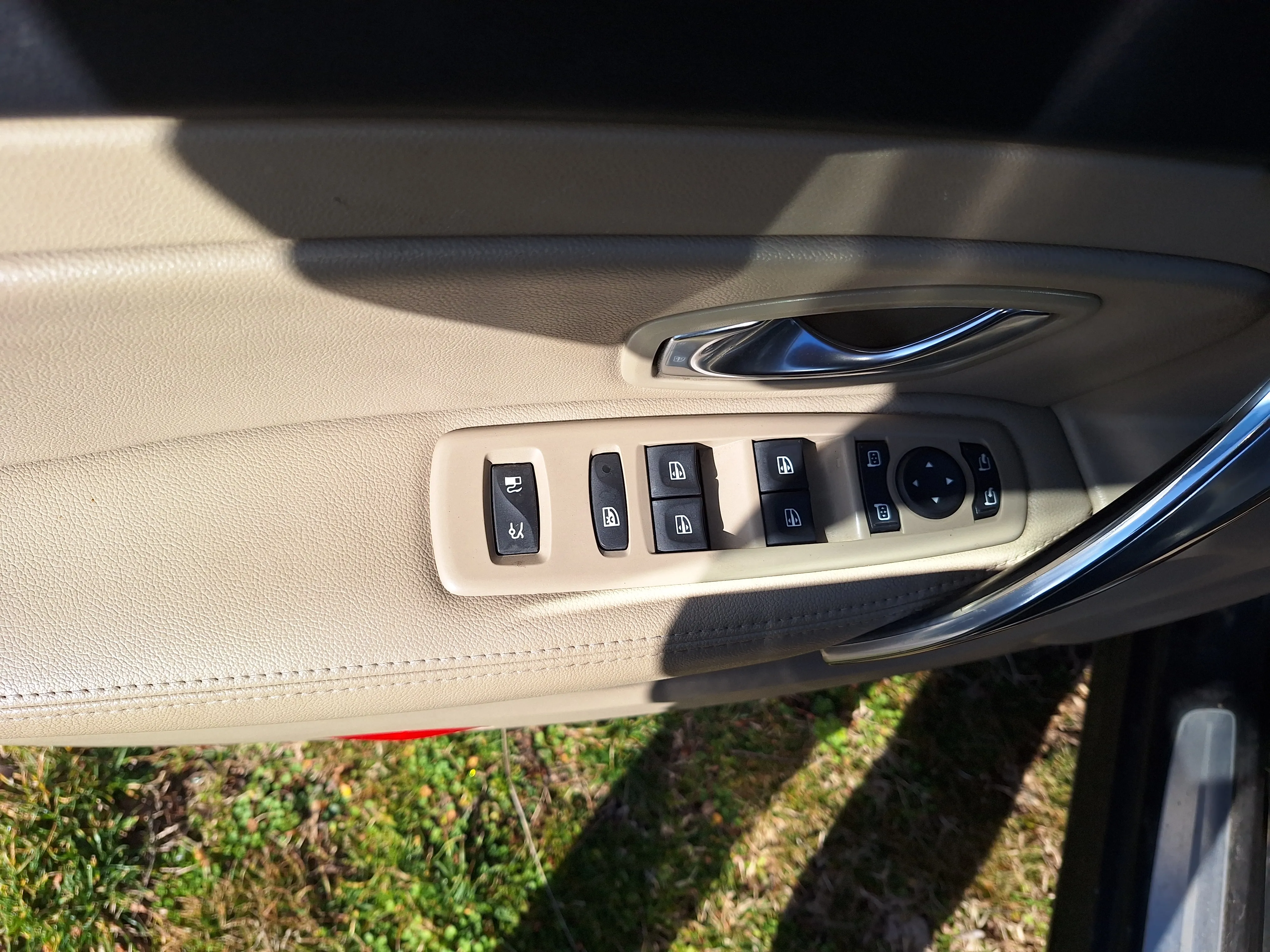renaulut latitude, 2012g,2.0dci,hr vozilo,,reg god dana - slika 5