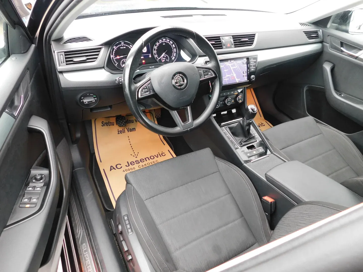 09189 škoda superb combi ambition 1.6 tdi - slika 9