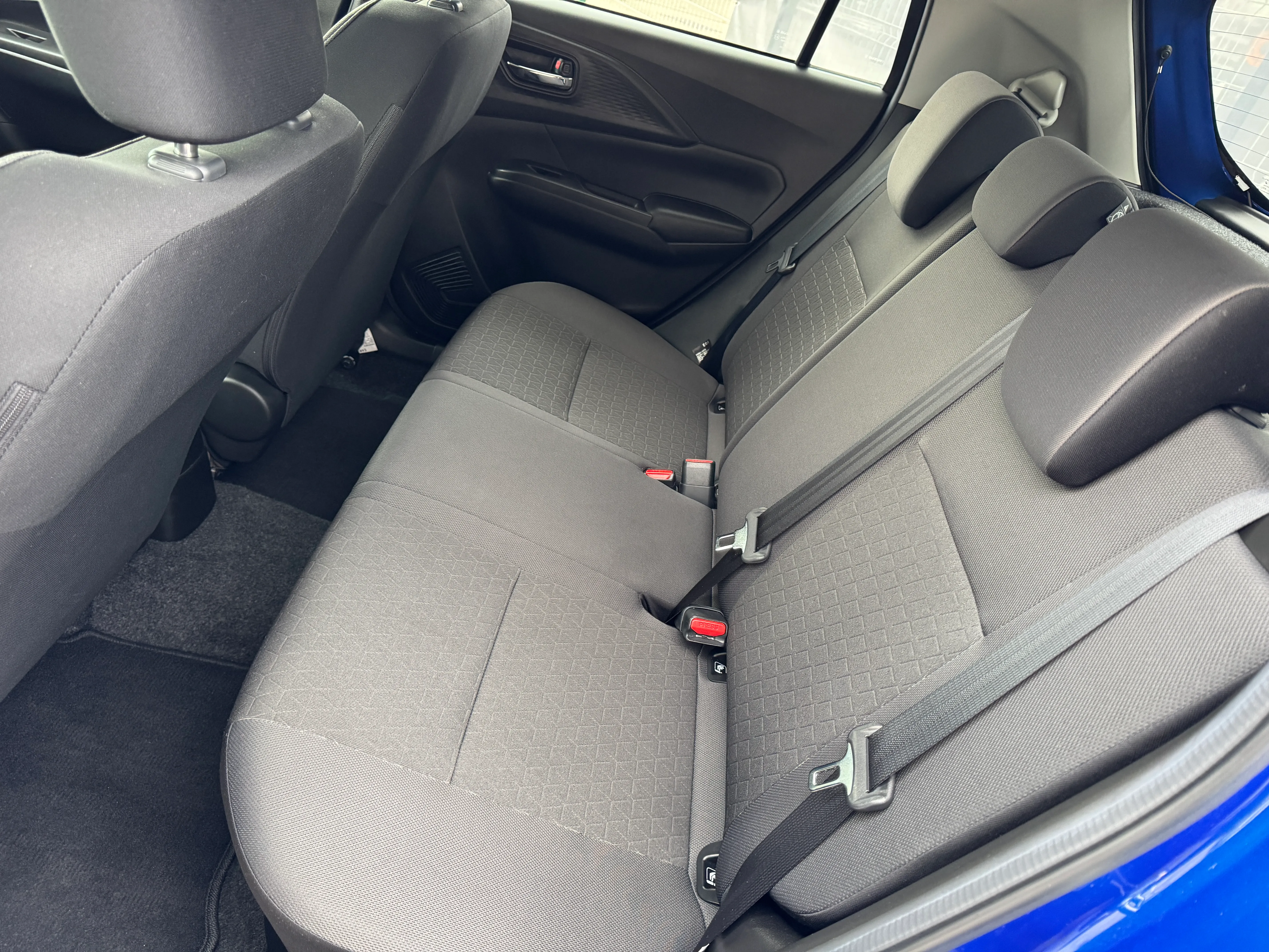 suzuki swift 1,2 gl+ hybrid - slika 14