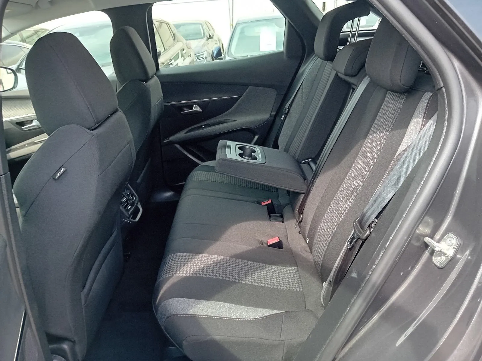 peugeot 3008 1,5 bluehdi automatik,do 2 godine jamstva,u sustavu pdv-a - slika 2