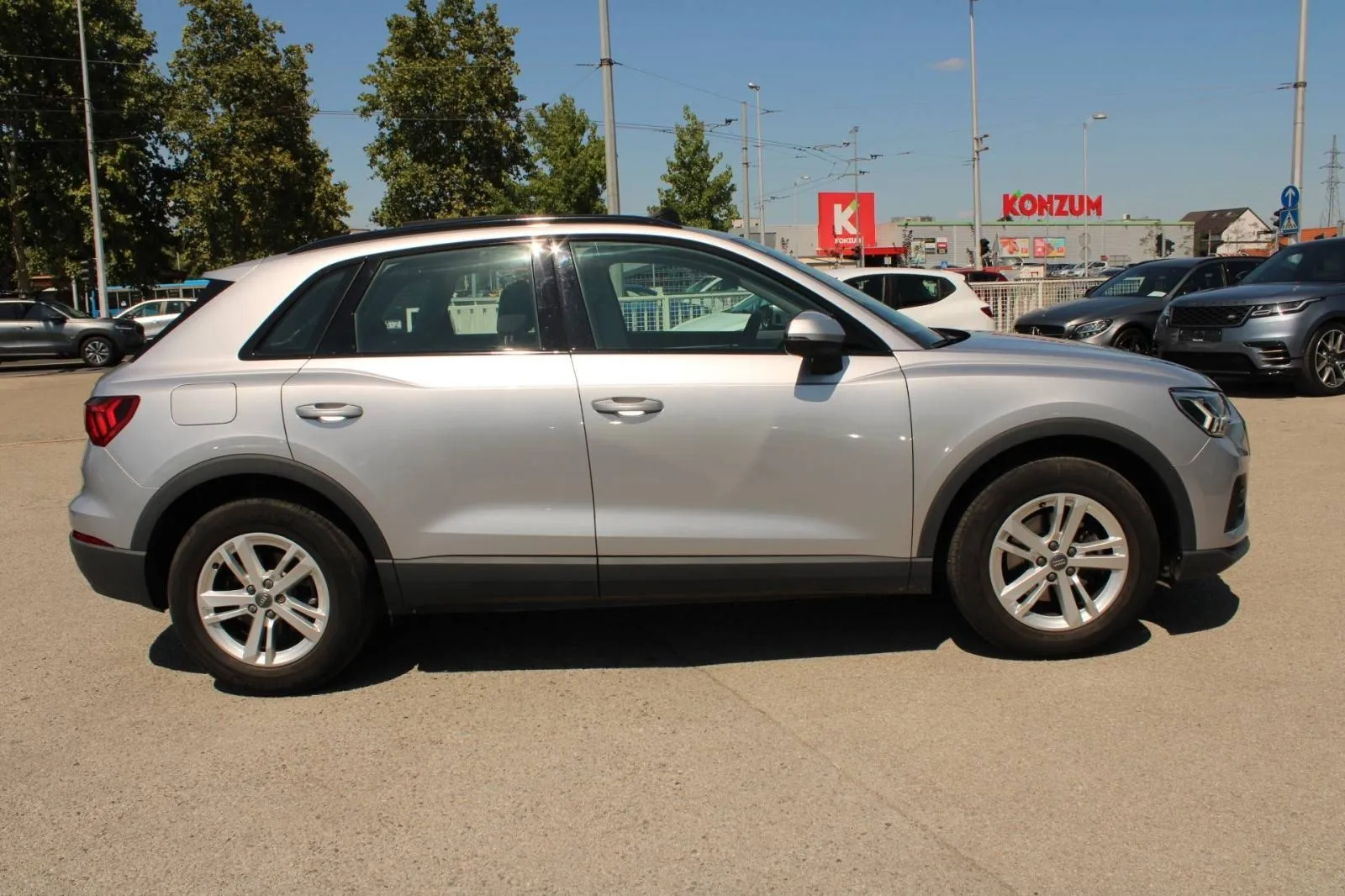 audi q3 35 tfsi automatik *panorama, led, navigacija, kamera* - slika 4