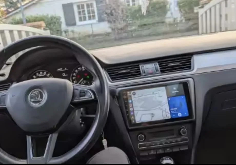 skoda rapid 2013-2019 original multimedija android navigacija kamera - slika 3