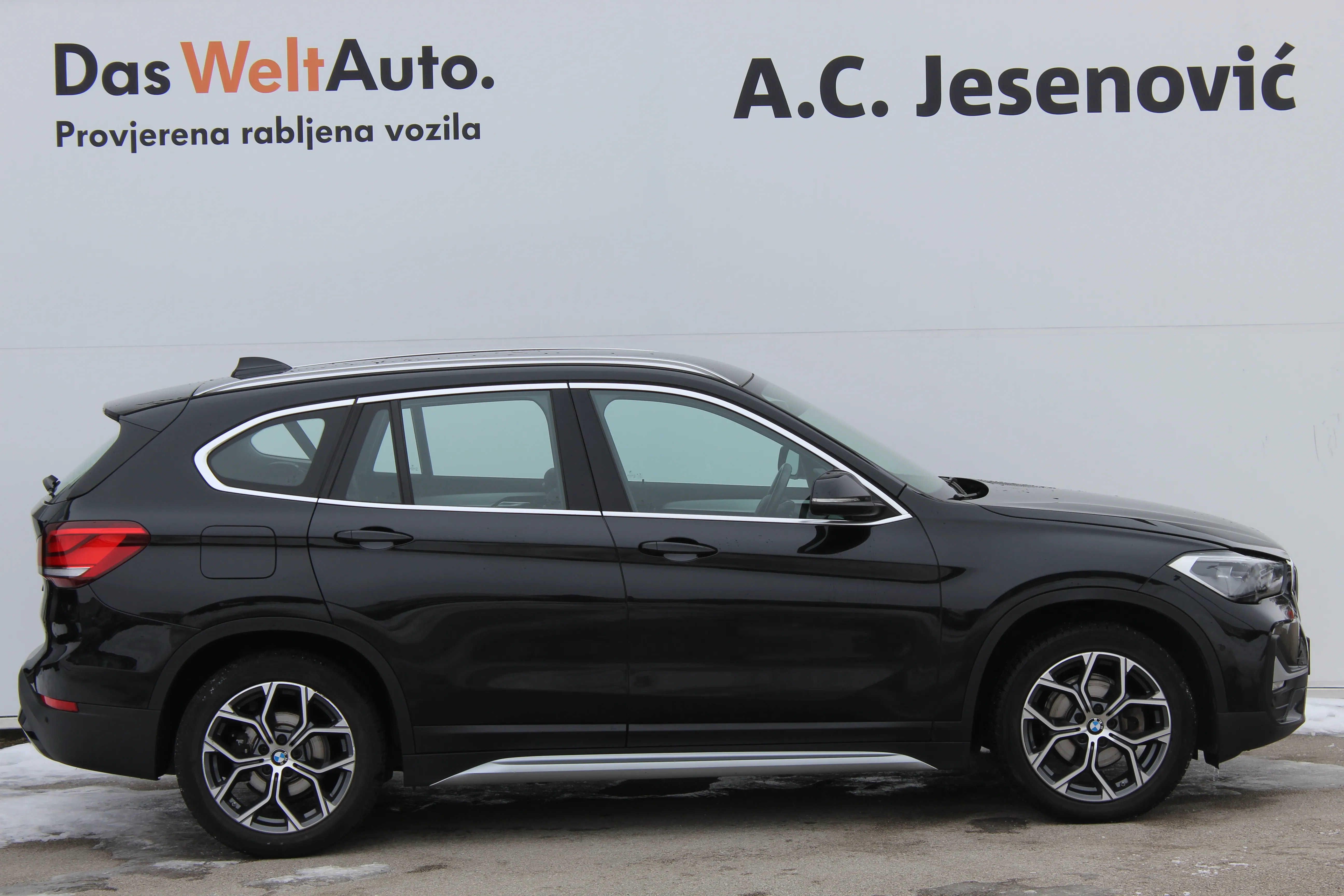 13055 bmw x1 sdrive16d xline - slika 4