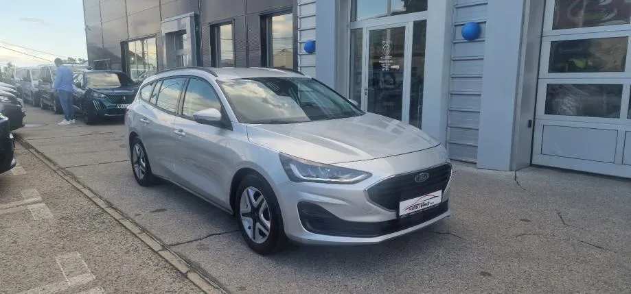ford focus 1.5 tdci - automatik - 2022 - redizajn - navi - reg 1 god ! - slika 2