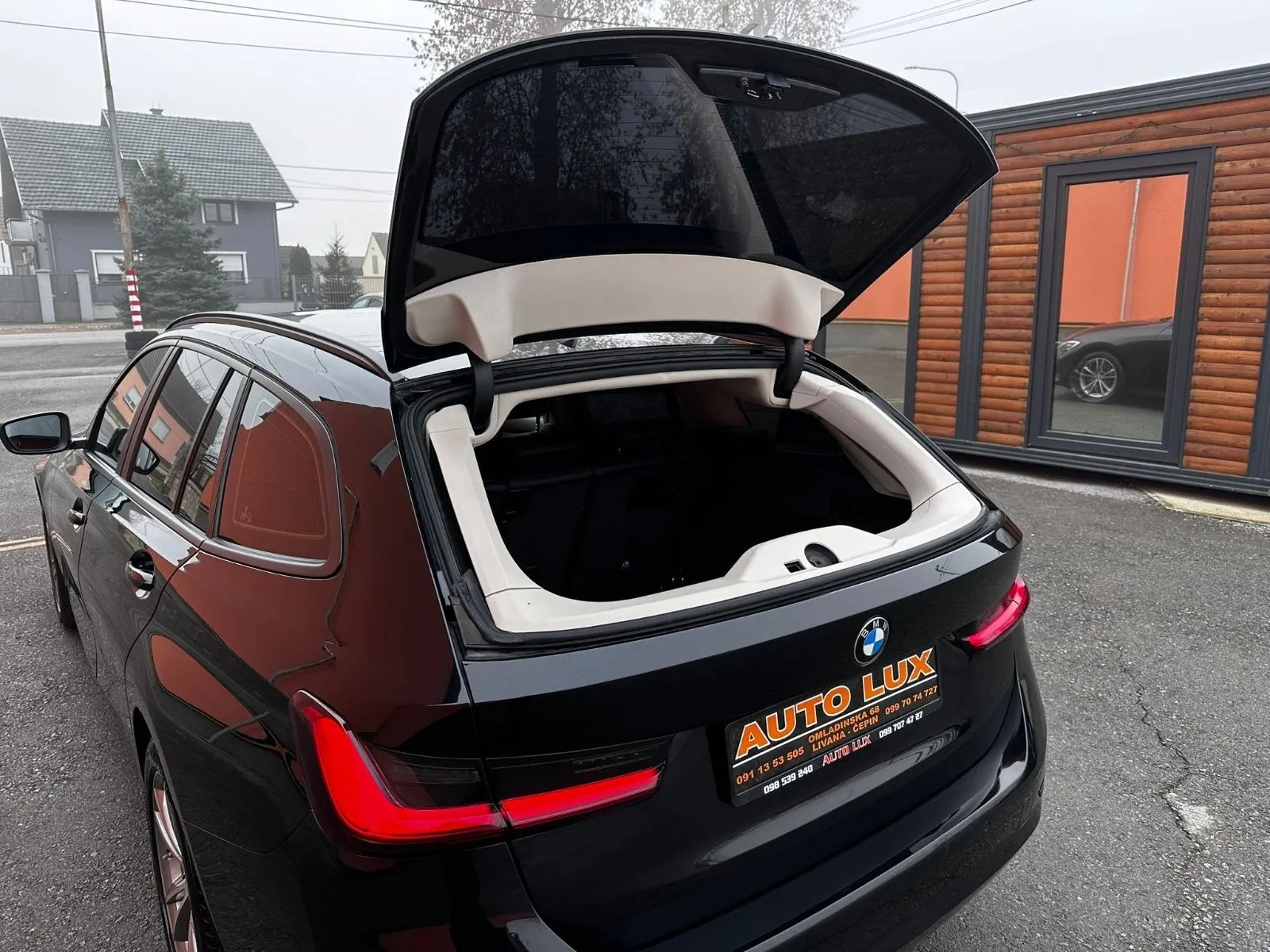 bmw serija 3 touring 318d automatik•2021.g.•tempomat•navi• - slika 14