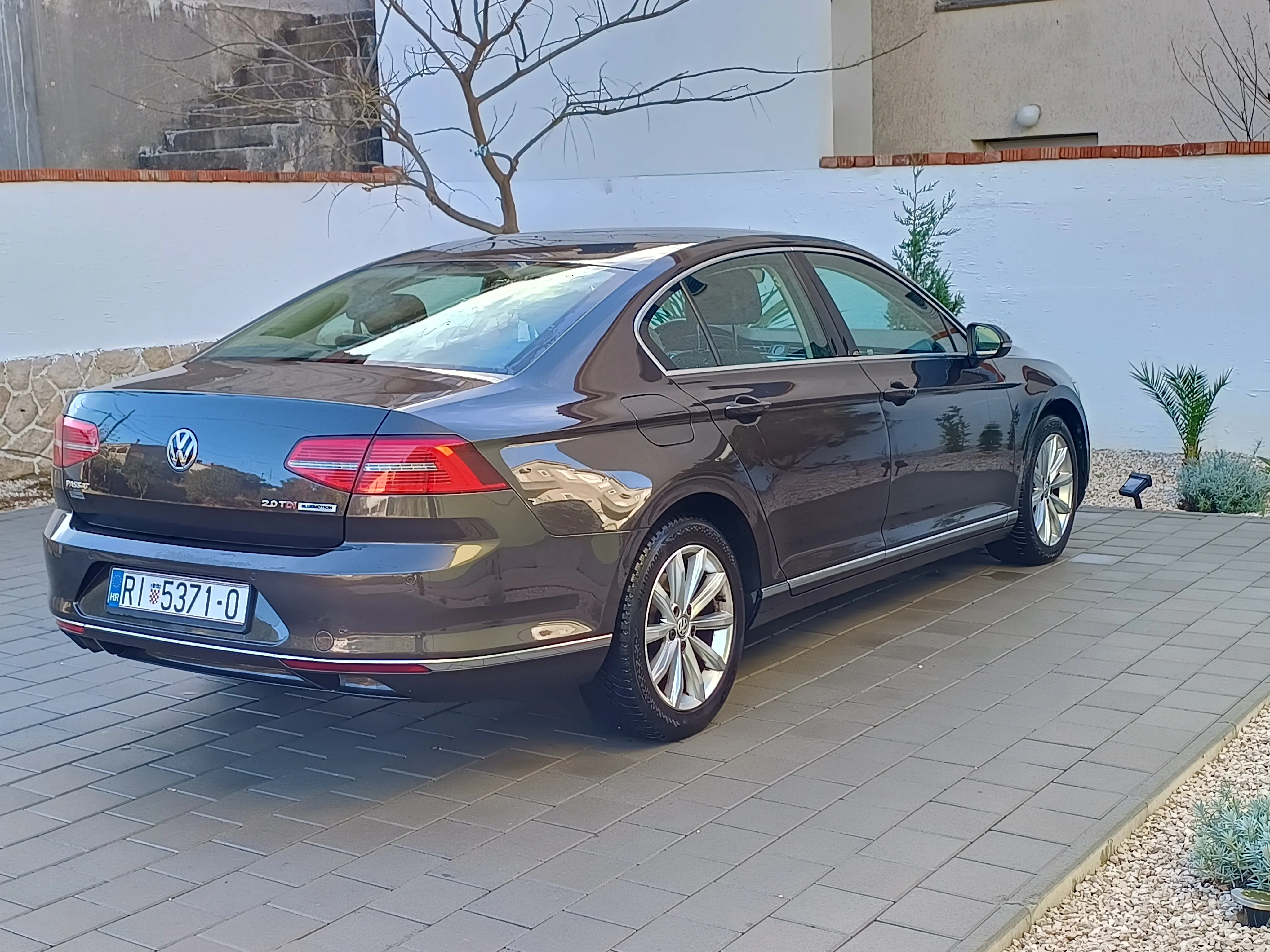 passat b8 2.0 tdi 190 ks higline - slika 6