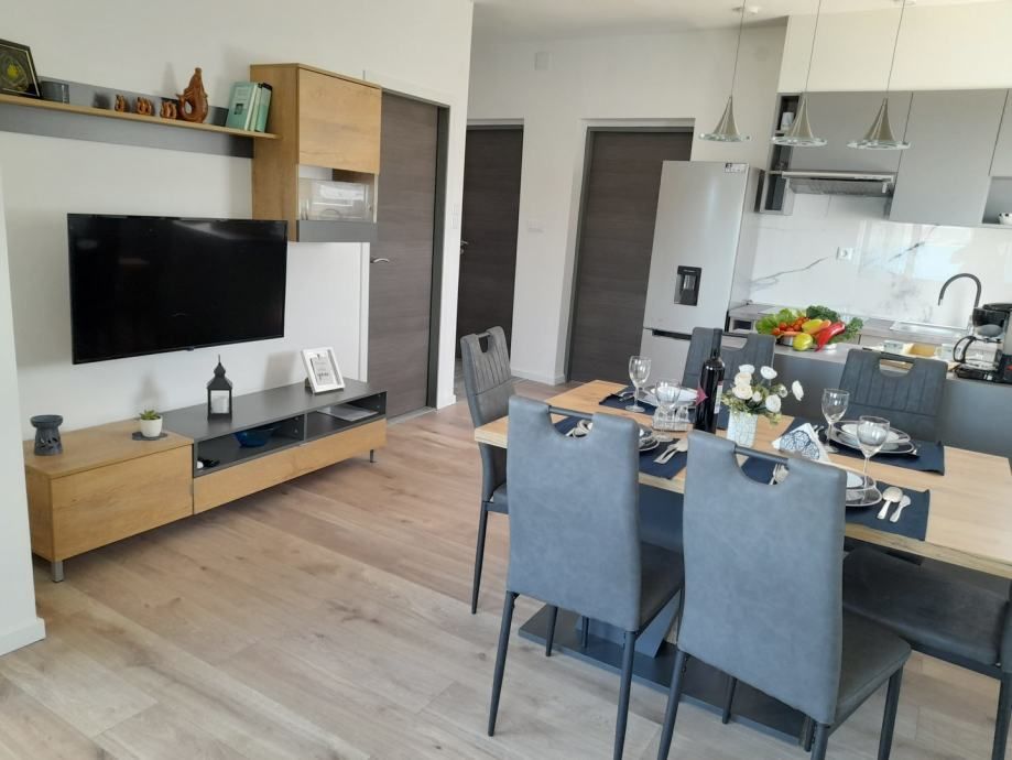 sveti petar na moru,renovirana kuća,3 apartmana(195m2)50 metara more - slika 4