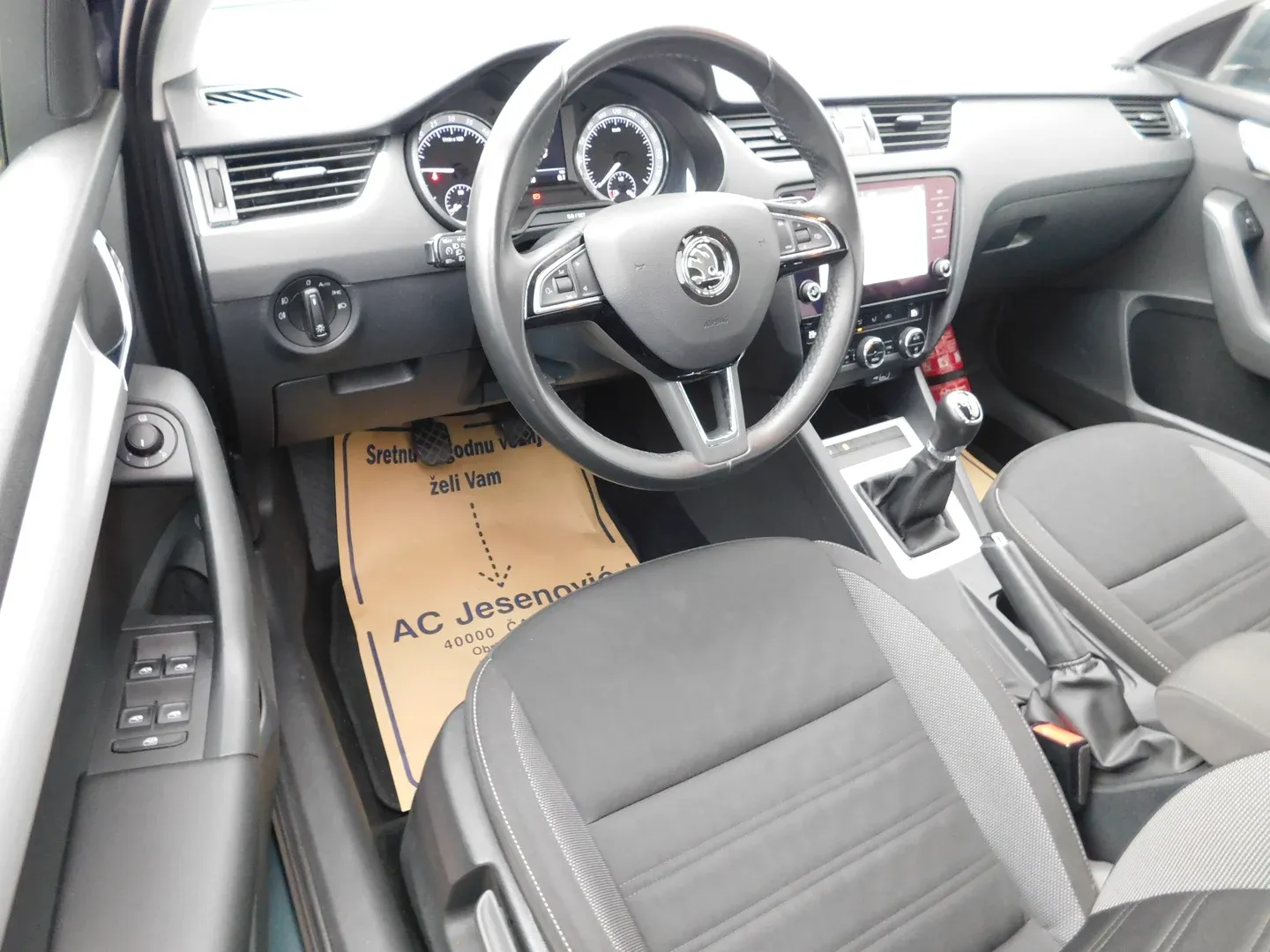 11451 škoda octavia combi ambition 1.6 tdi - slika 8