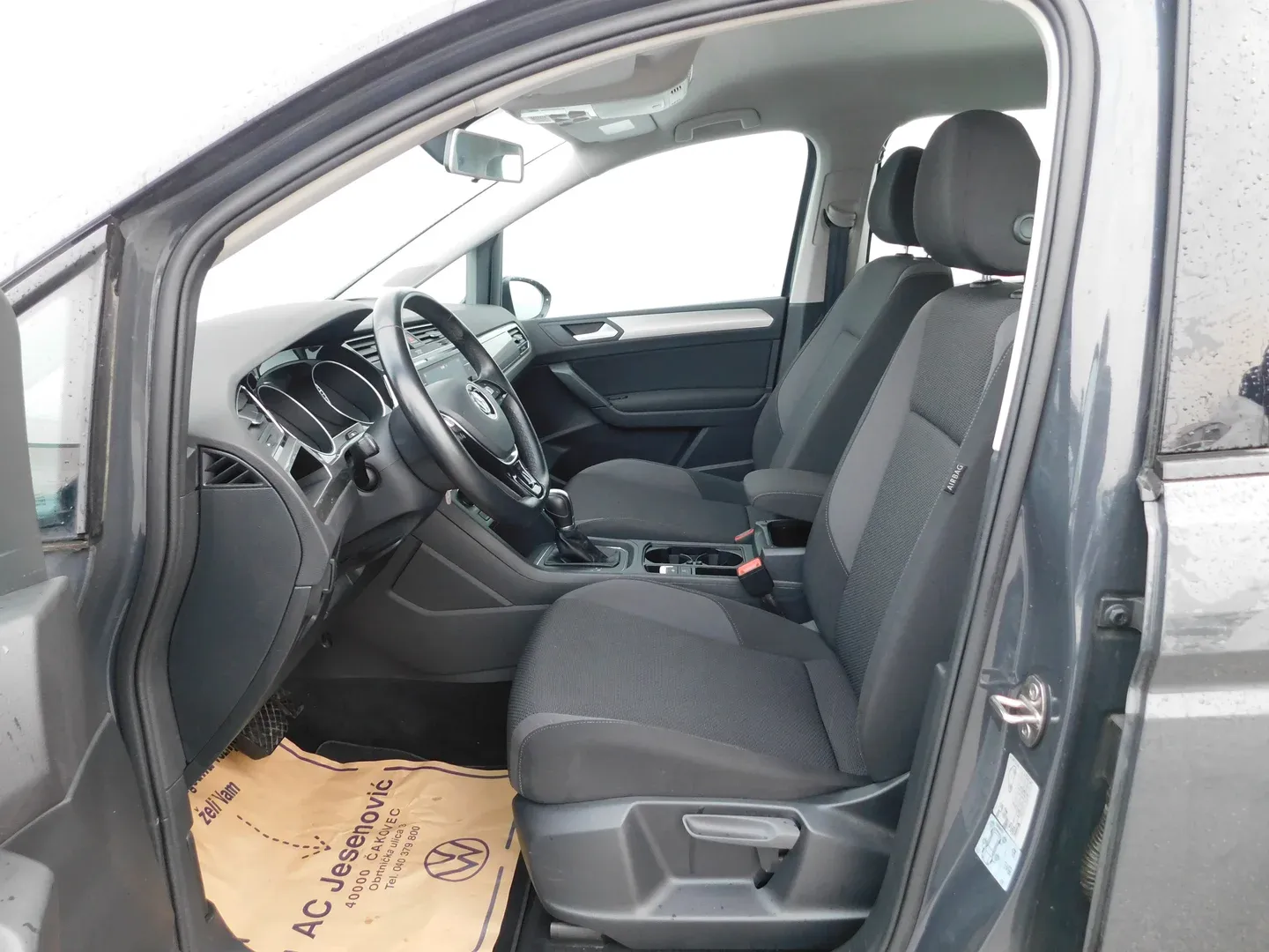 09292 volkswagen touran 1.6 tdi dsg trendline - slika 7