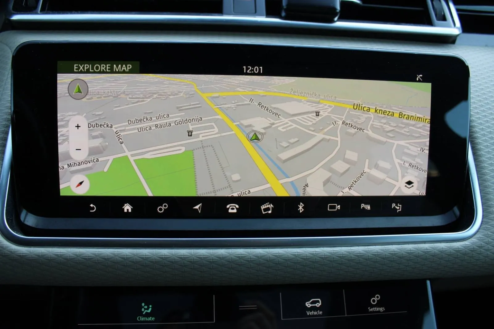 land rover range rover velar 2.0d automatik *led, navigacija, kamera* - slika 21