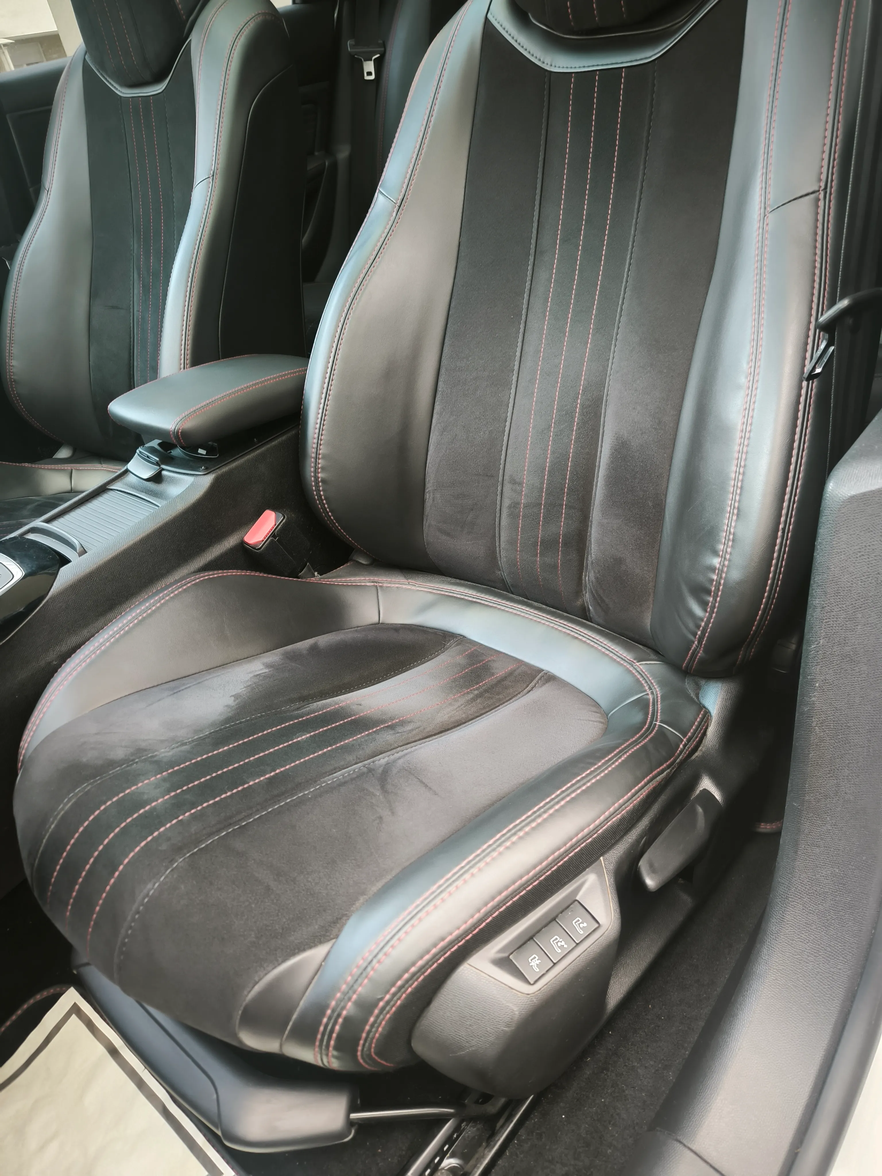 peugeot 308 sw 1,5 hdi, gt line,panorama, veliki servis, ekstra stanje - slika 17