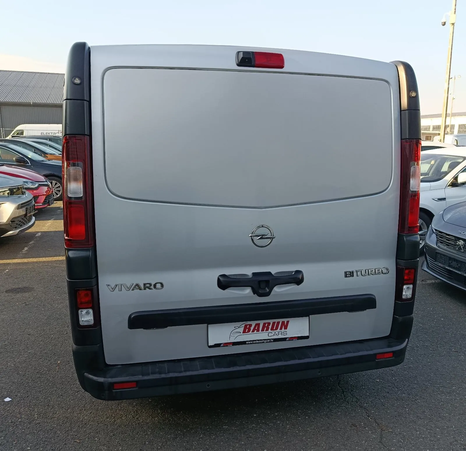 opel vivaro 1,6 cdti,do 2 g jamstva,vozilo u sustavu pdv-a, 2019 god. - slika 2