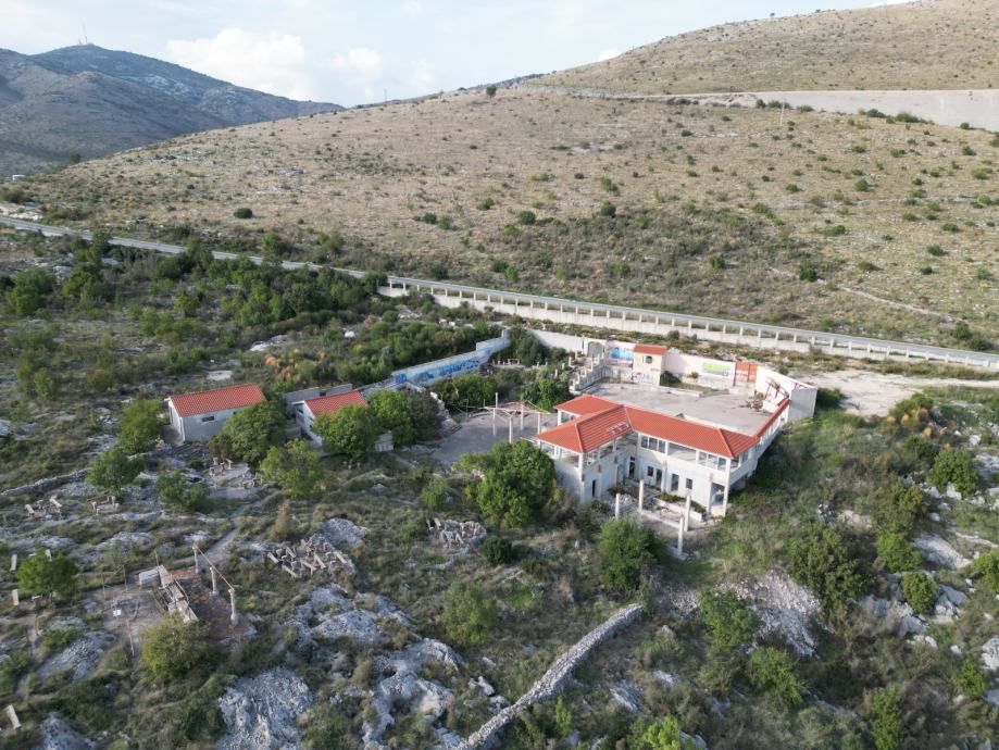 plano (trogir) zemljište s ugostiteljskim objektima, 5841 m2 (prodaja) - slika 3