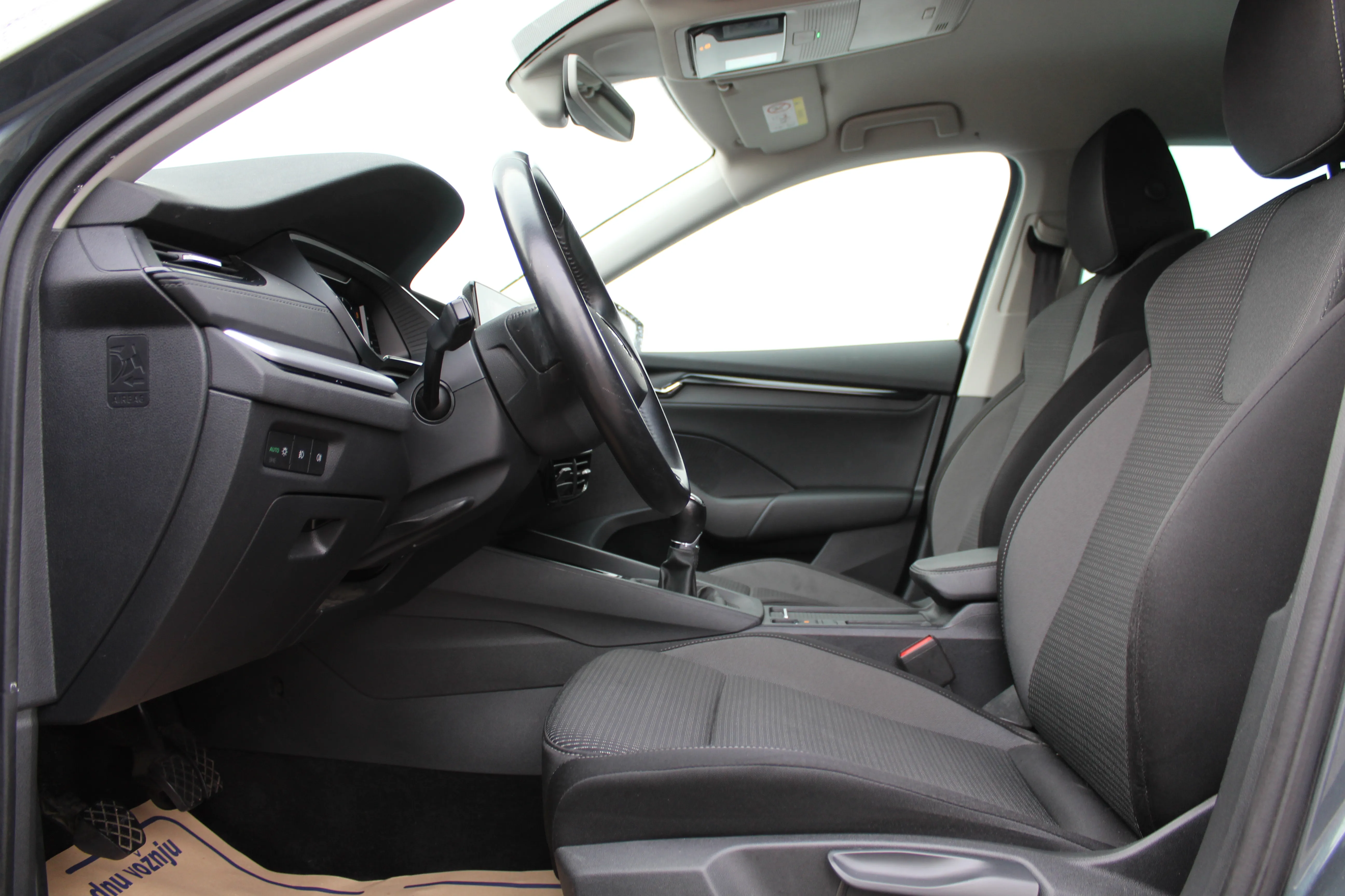 12954 škoda octavia combi ambition 2.0 tdi - slika 8