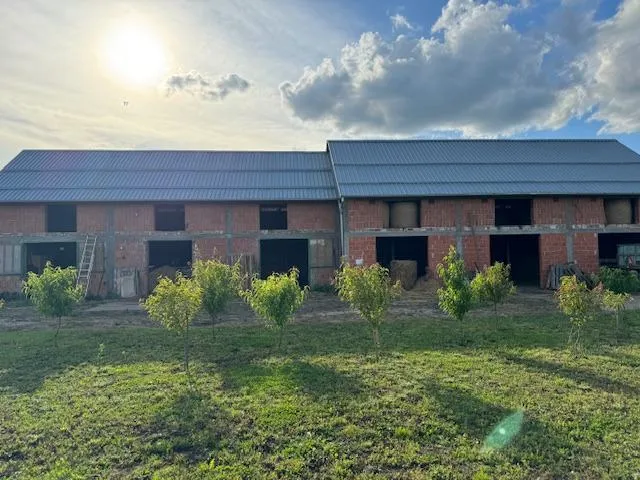 62. borovo, partizanska 22, kuća 228 m2+5 zgrada 511 m2 ok.1919m2 - slika 9