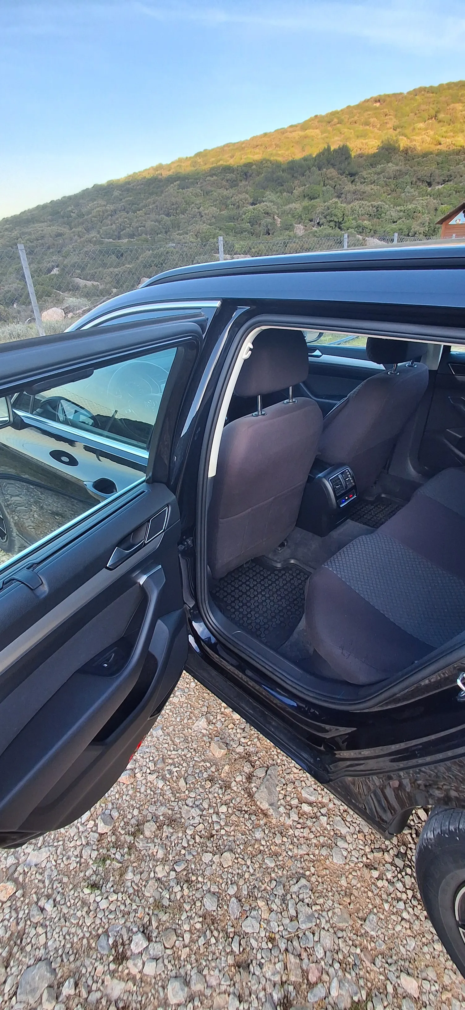vw passat 2.0tdi comfortline acc/led/navi/cam - slika 12