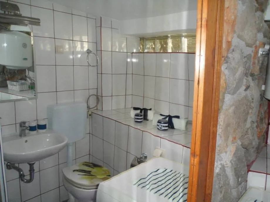 kuća s bazenom: otok krk, muraj, 120 m2, kod marine punat (prodaja) - slika 29