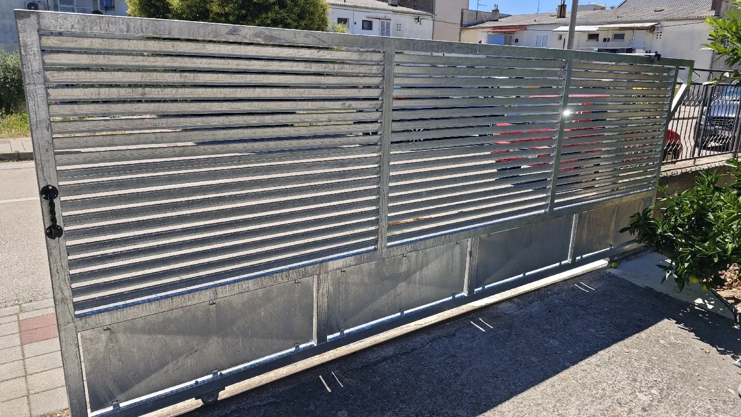 prodajem pocinčana vrata dužine 440cm x širine 160cm nova - slika 3