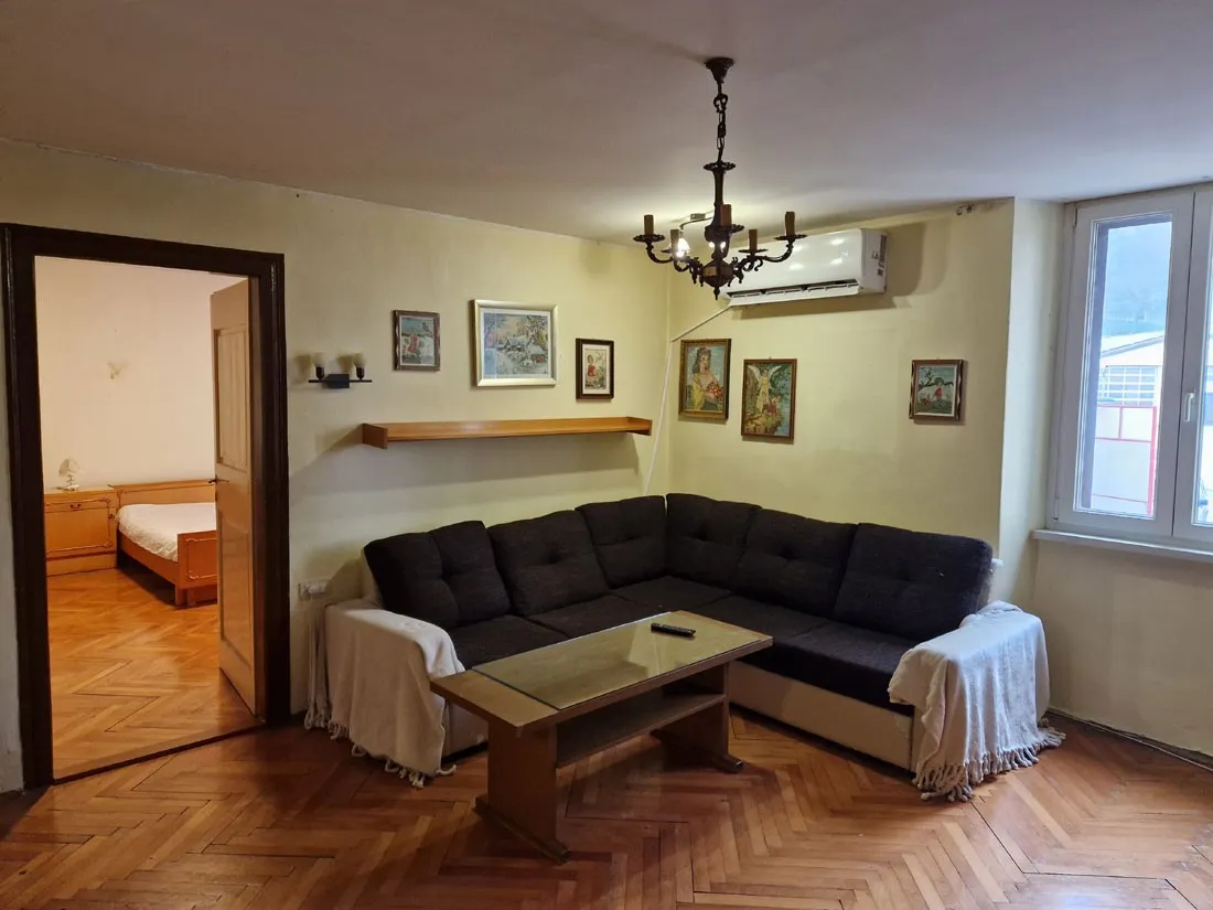 pazin, odlična lokacija, stan na 1. katu, 52,47m2, nije etažirano! - slika 3