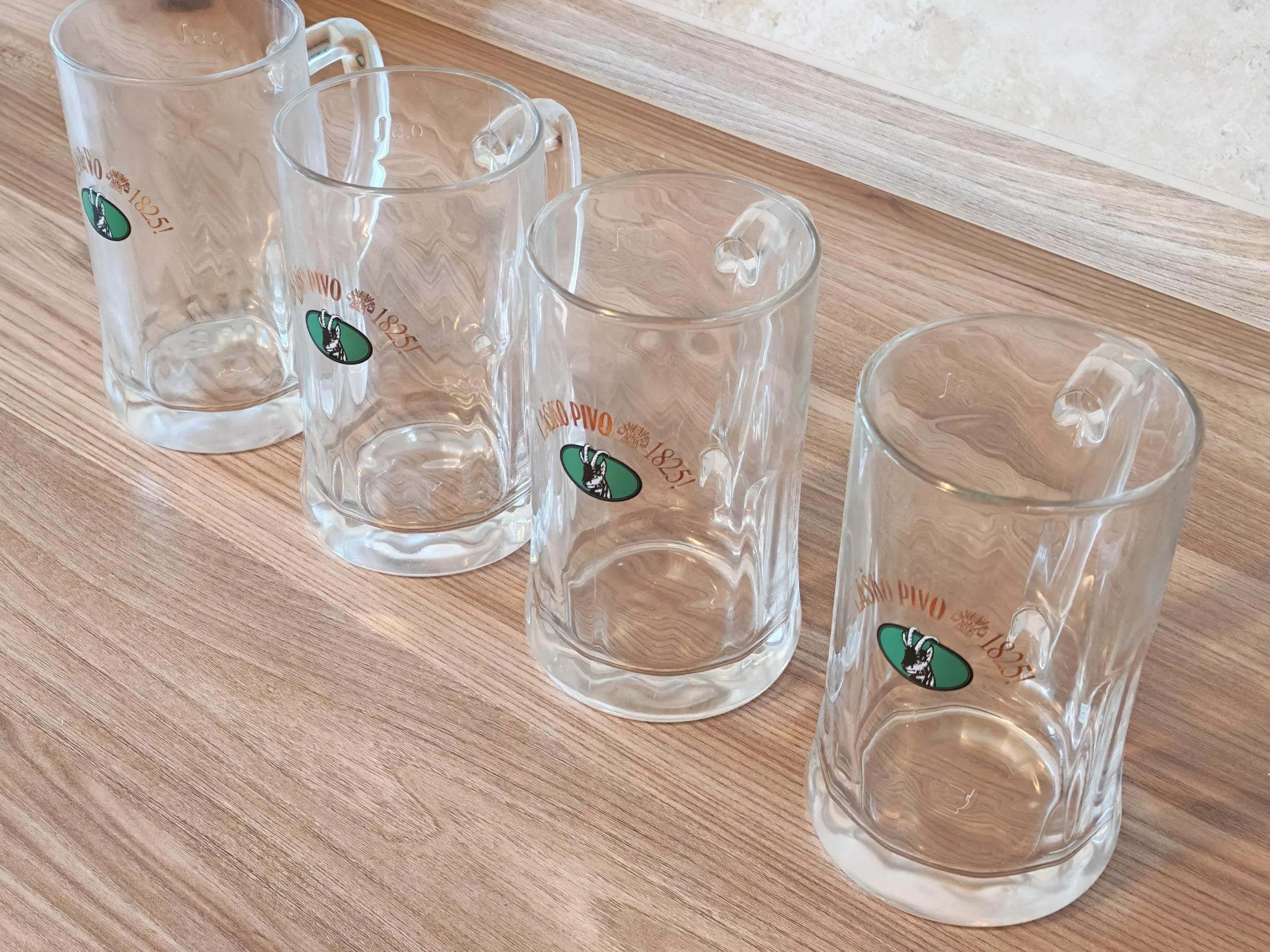 krigle za pivo 4 kom laško - slika 3