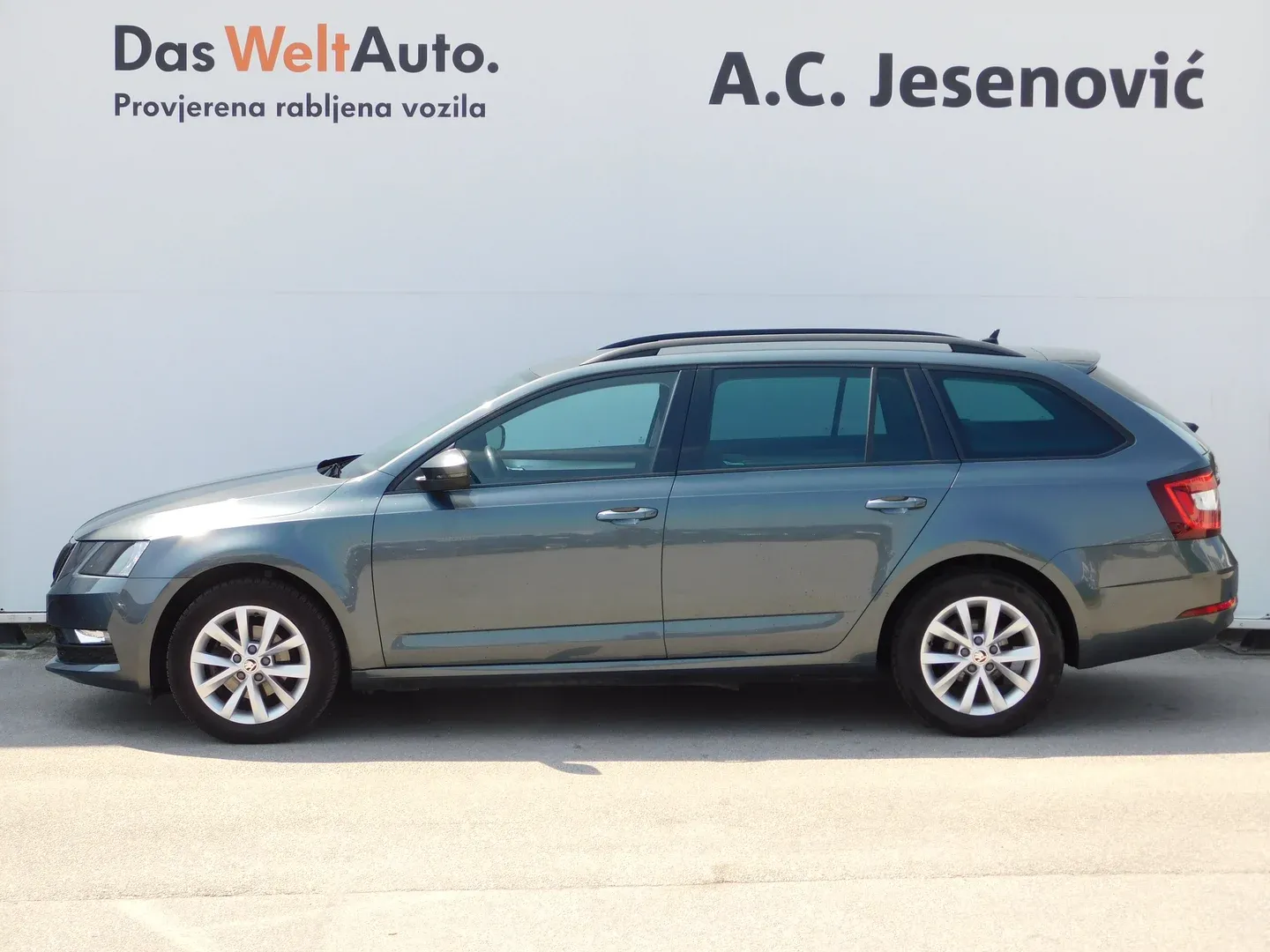 12024 škoda octavia combi ambition 1.6 tdi - slika 6