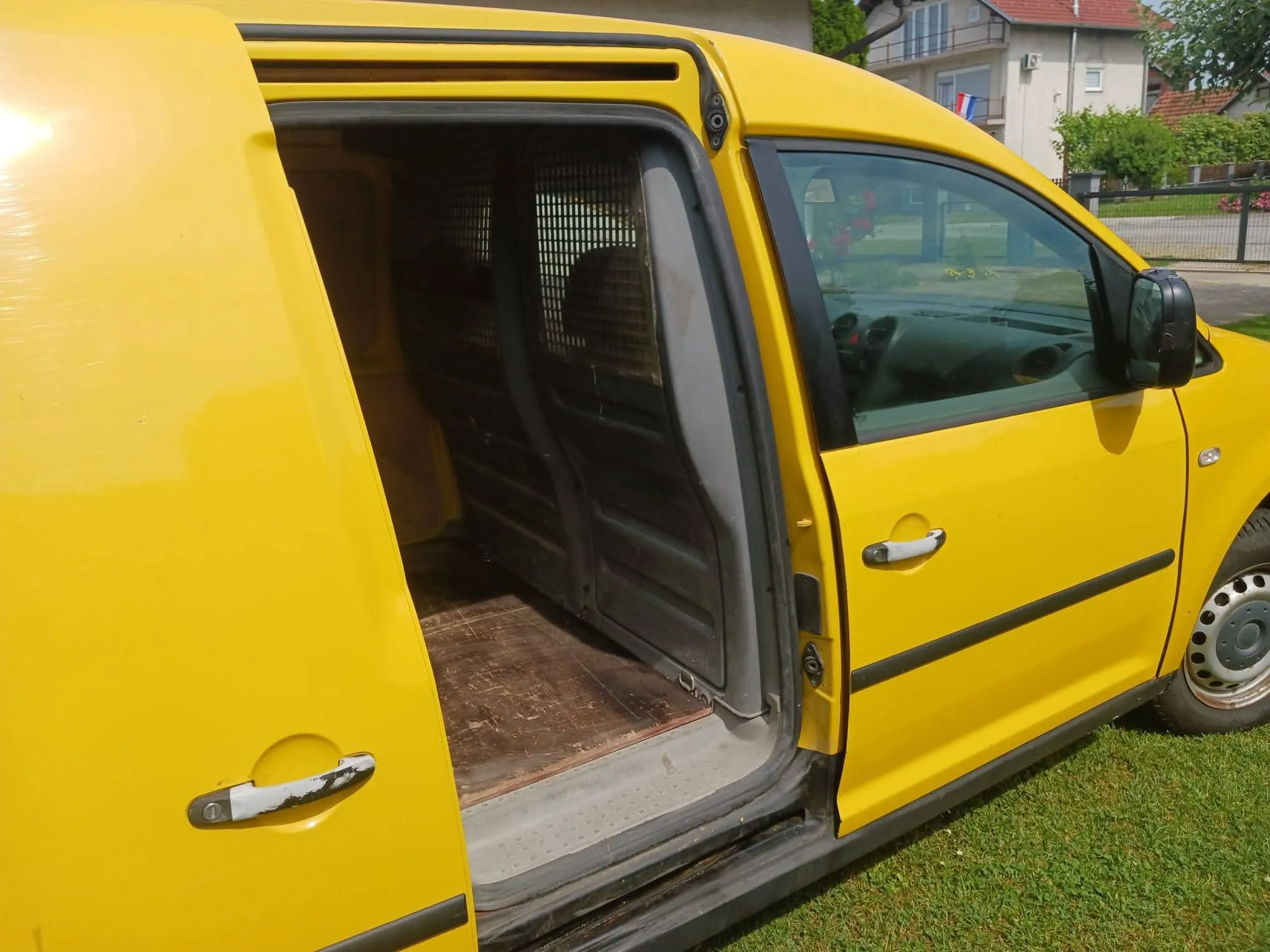 vw caddy 2.0 sdi 2004. – n1 - slika 2