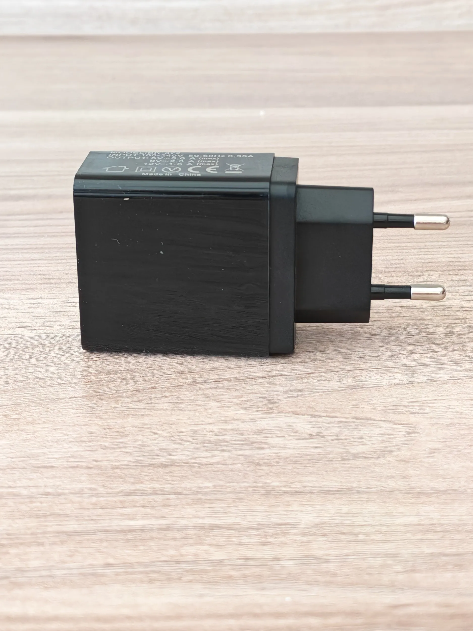 punjač za mobitel quick charge 3.0 - slika 3