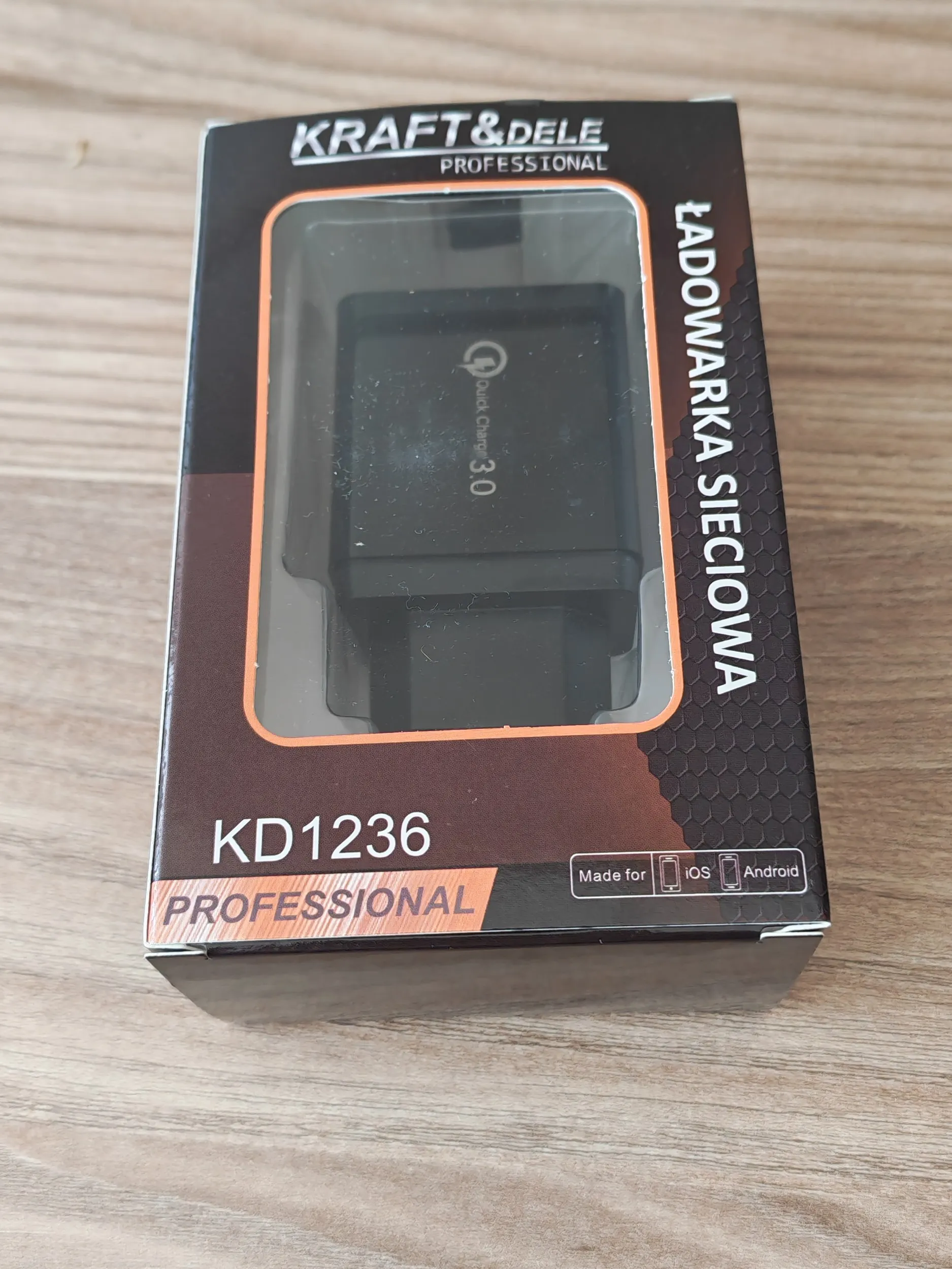 punjač za mobitel quick charge 3.0 - slika 10