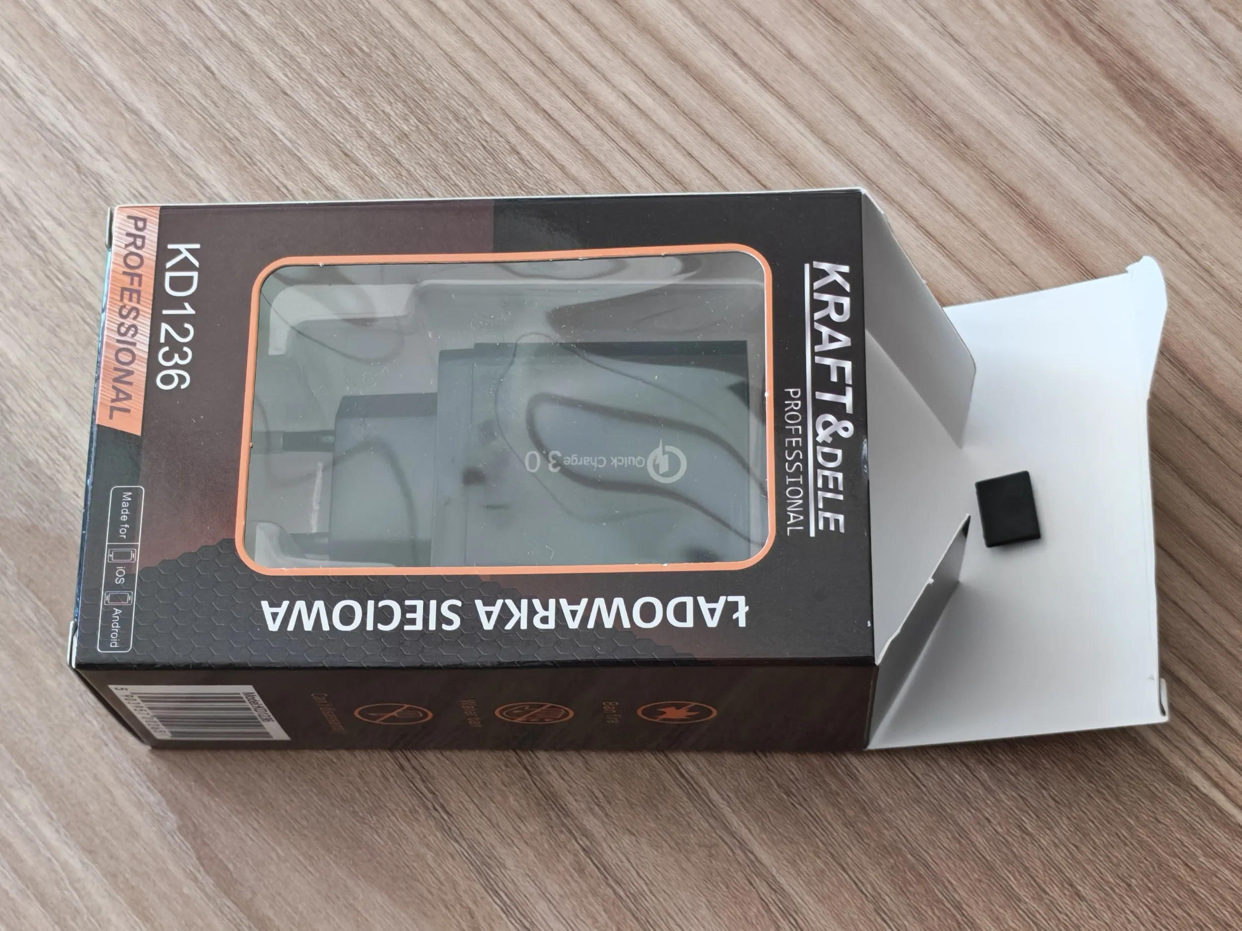 punjač za mobitel quick charge 3.0 - slika 9