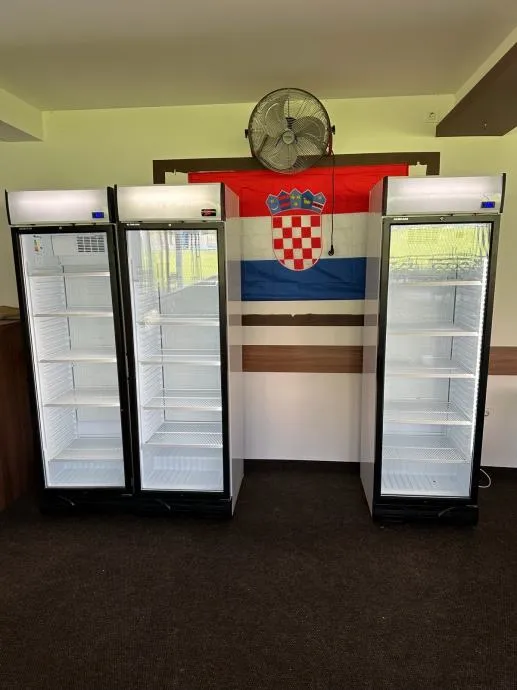 najam šatora.,frižidera,suncobrana,pivski setovi - slika 4