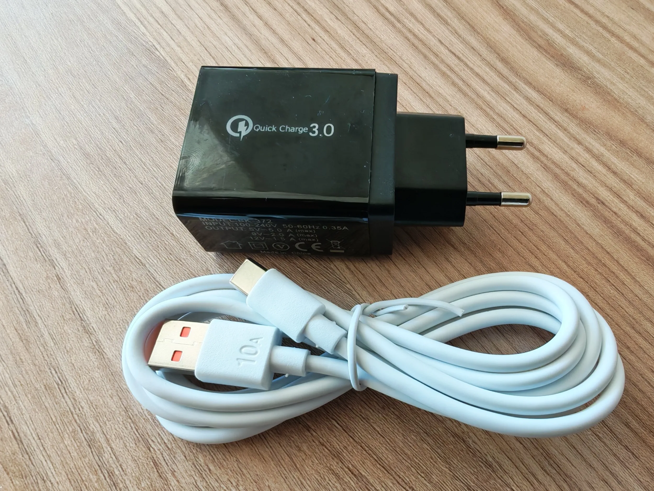 punjač za mobitel quick charge 3.0 sa kablom c 1,50 m - slika 2