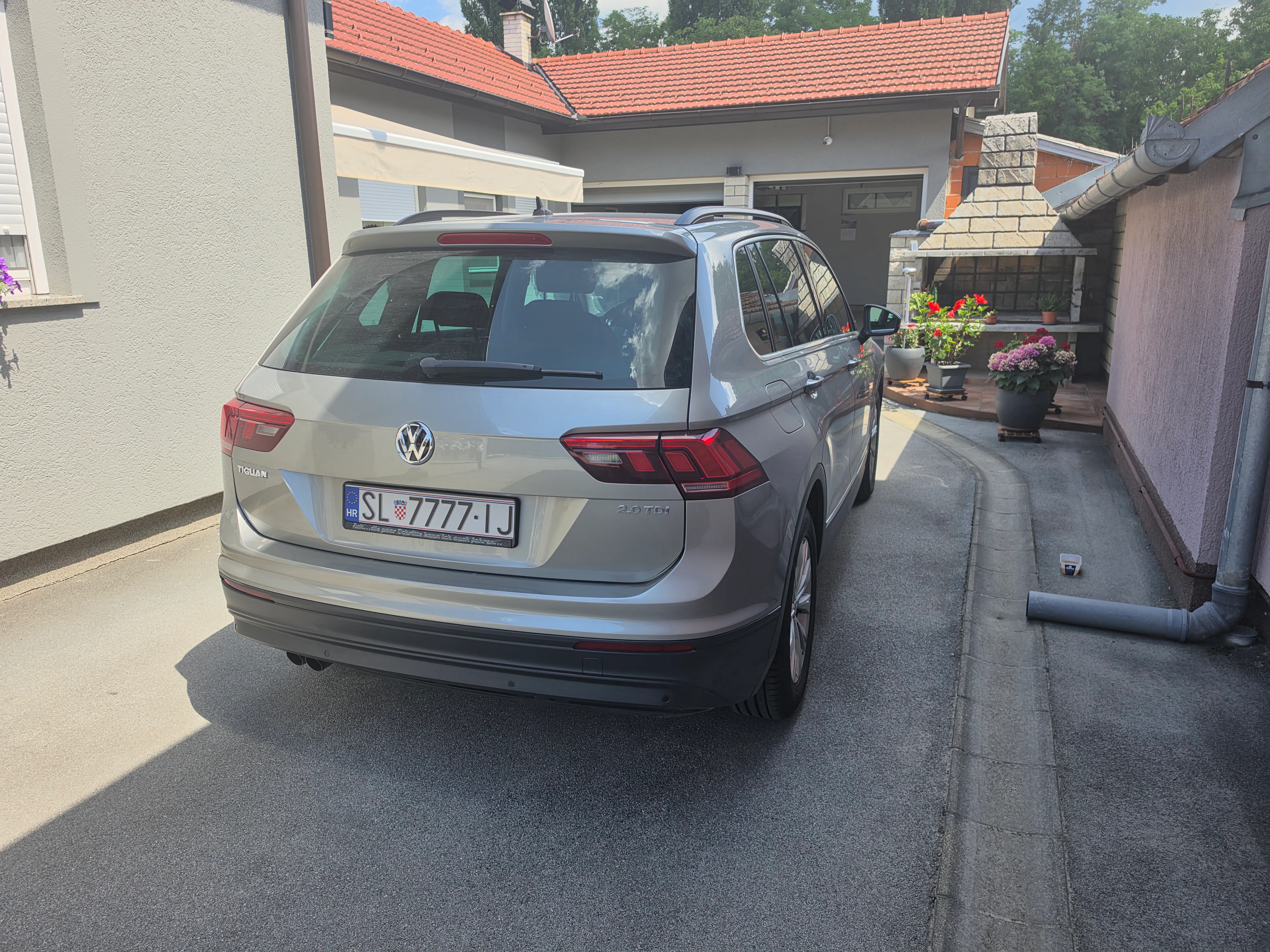 prodajem vw tigaun 2.0 tdi - slika 3