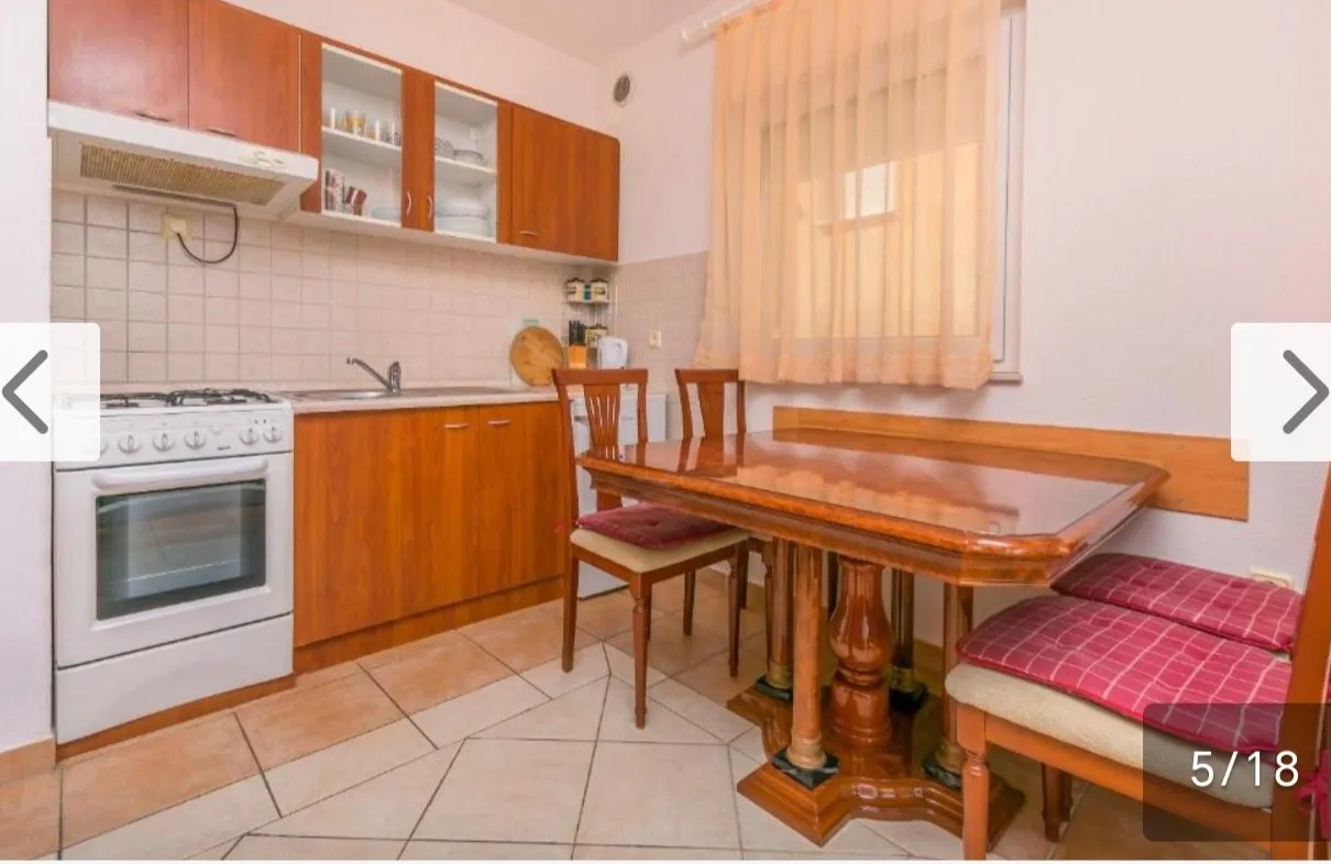 apartman mario rogoznica dvosoban!!! - slika 2