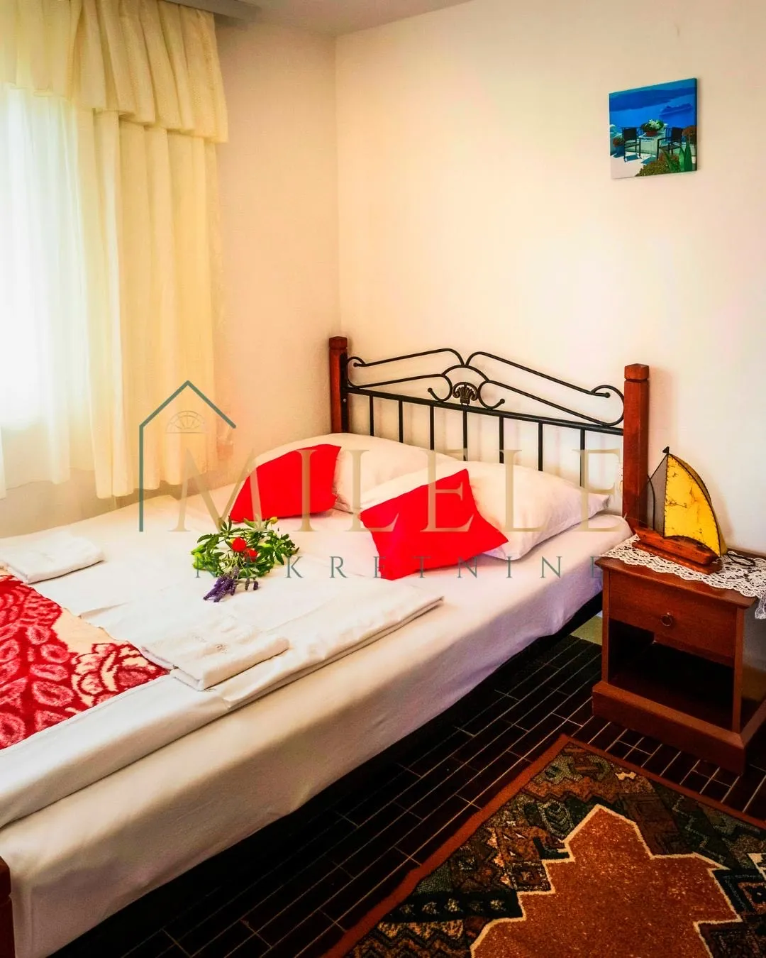 kuća sa 3 apartmana rogoznica - slika 6
