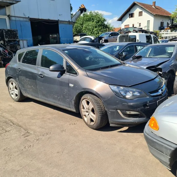 Opel Astra J 1.7 cdti # dijelovi - Zagreb