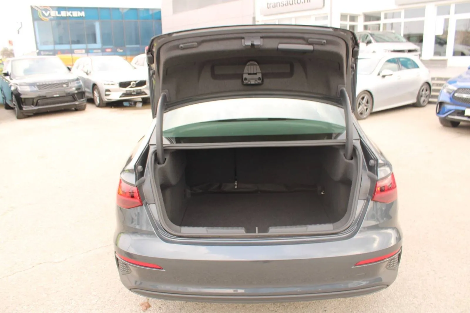 audi a3 30 tdi limuzina s-tronic *led, navigacija, kamera* - slika 9