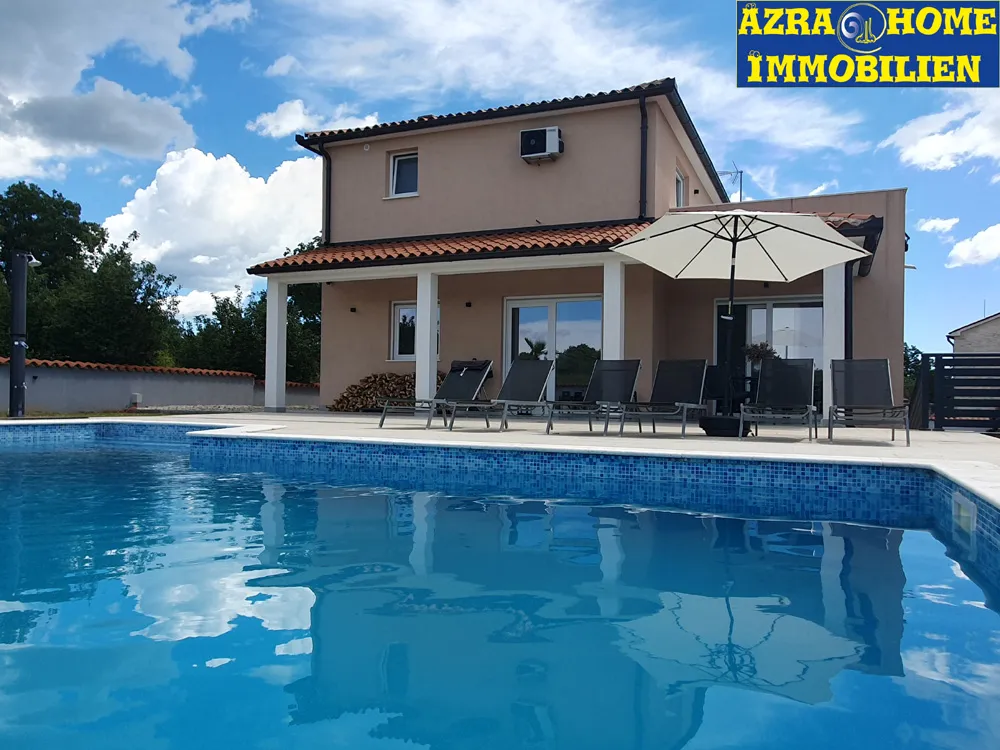 Prodaja kuće sa bazenom, Vodnjan, 180 m2 s terasama, bazen 30m2