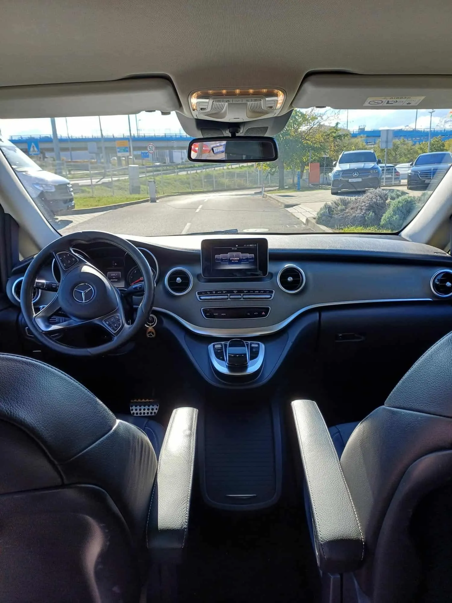 mercedes-benz v 220 d avantgarde 2017 | automatik | euro 6 | top stanj - slika 8