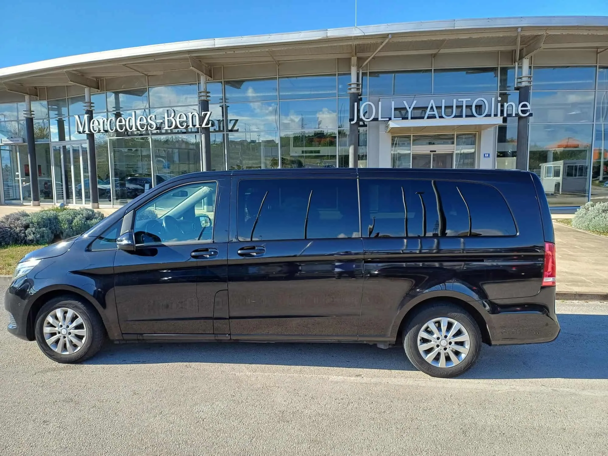 mercedes-benz v 220 d avantgarde 2017 | automatik | euro 6 | top stanj - slika 2