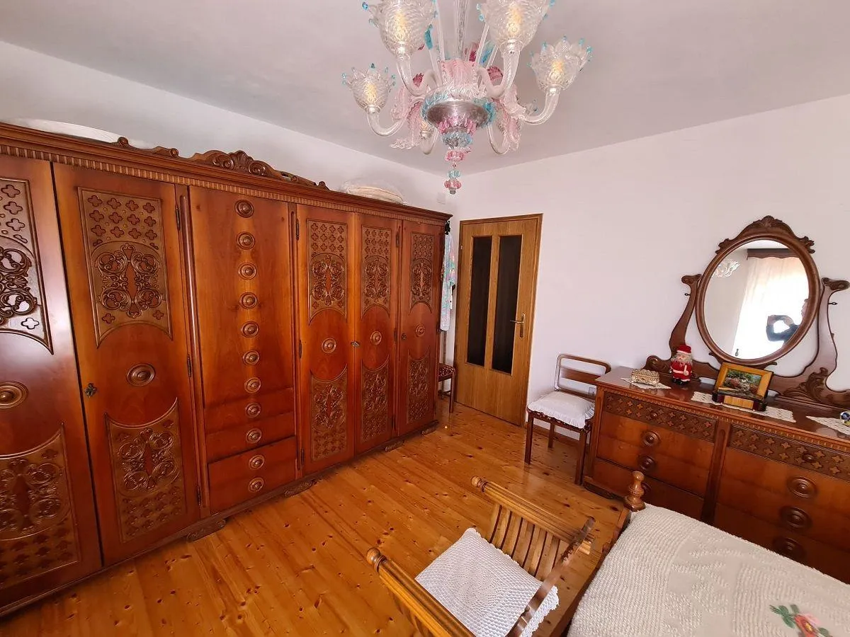 oprtalj okolica -kuća sa velikim vrtom na prodaji (prodaja) - slika 2