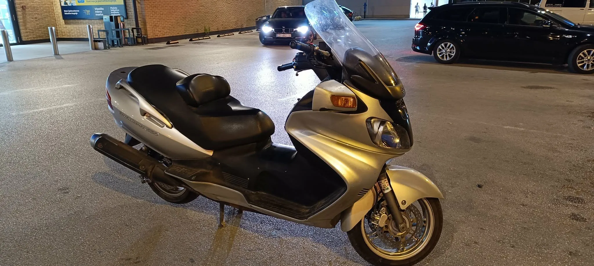 suzuki burgman 650 - slika 2