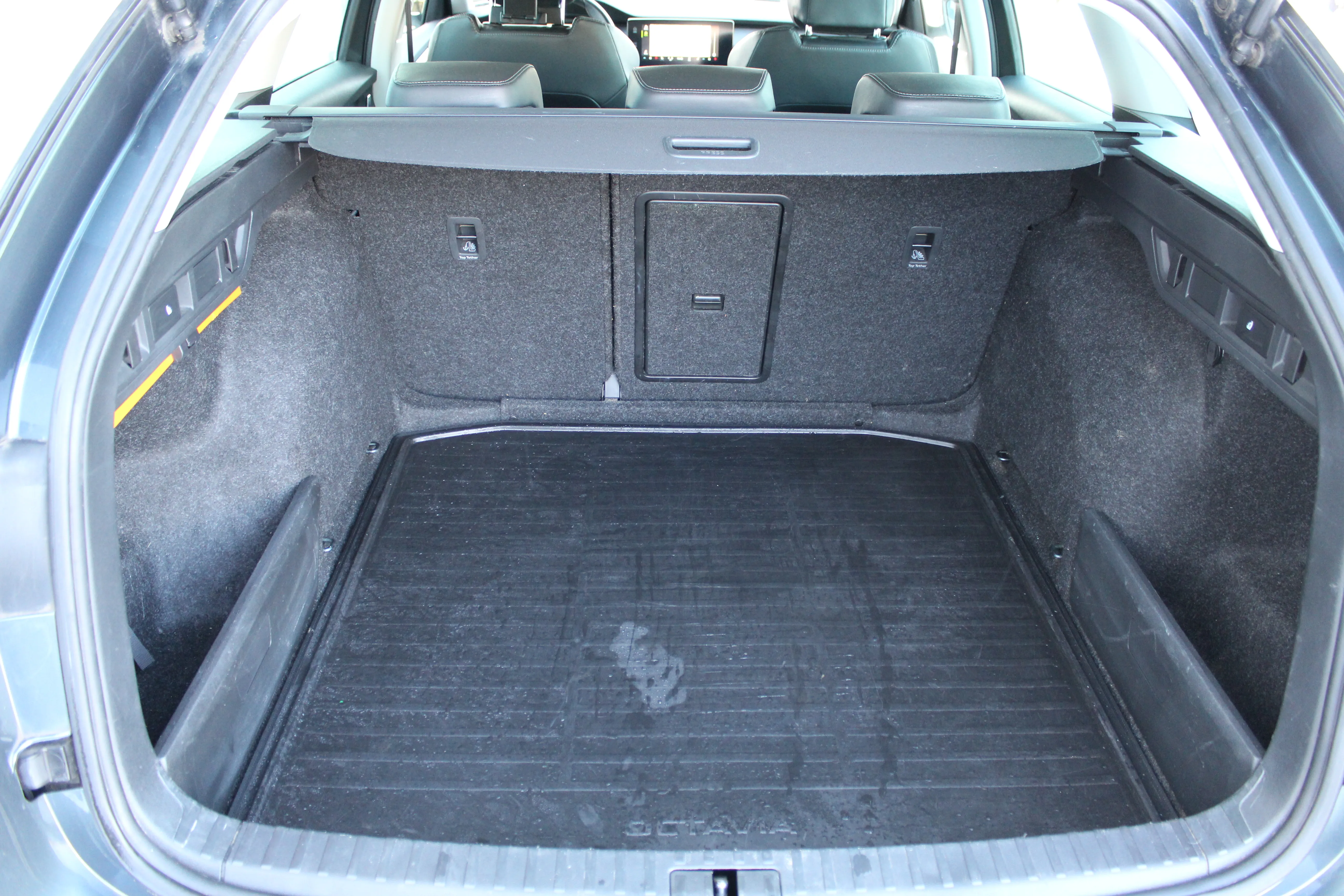 12981 škoda octavia combi ambition 2.0 tdi dsg - slika 16
